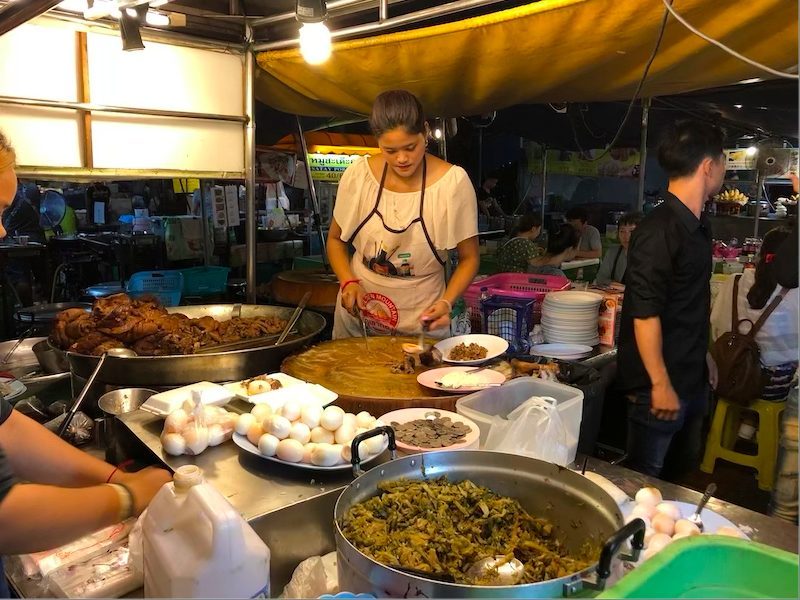 Khao Kha Moo Chang Phueak (Cowboy Hat Lady) chiang mai (17)