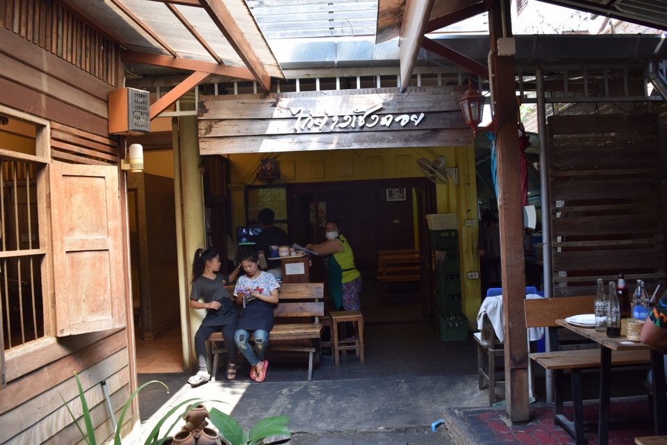 Cherng Doi Roast Chicken chiang mai thailand (19)