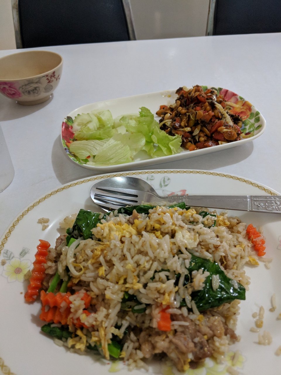 Nong Bee's Burmese Restaurant & Library chiang mai (1)
