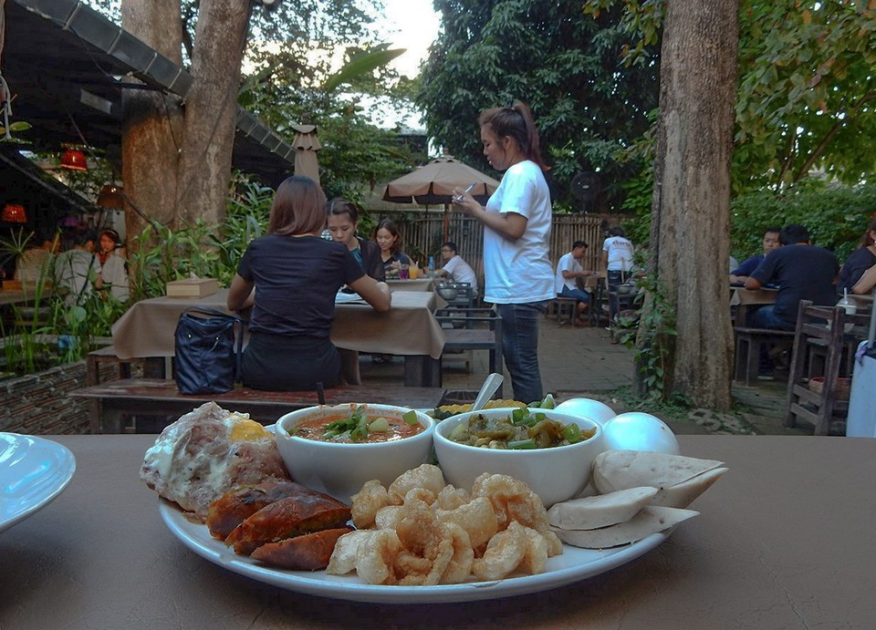 Tong Tem Toh best places to eat chiang mai blog (1)