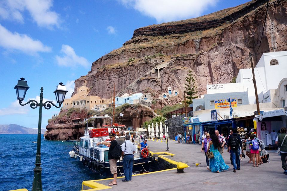 getting around santorini