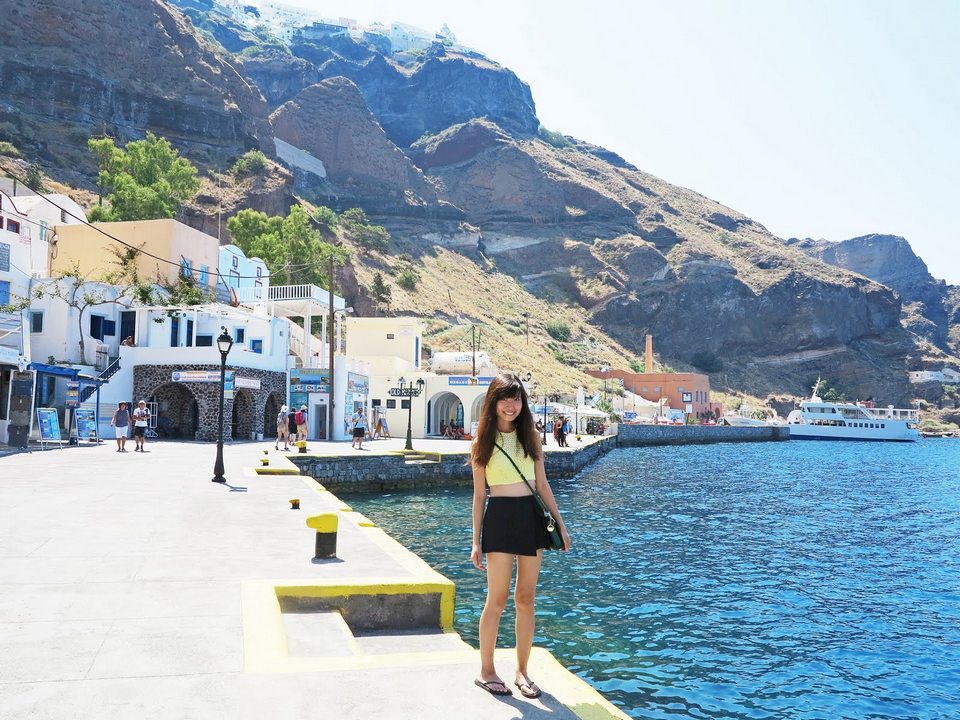 Old Port, located at the foot of Fira.