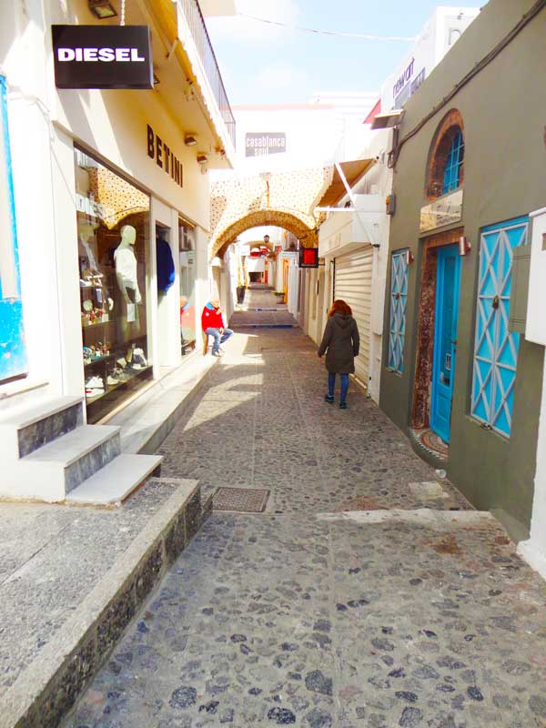 santorini-fira-winter