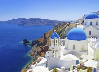 Credit: santorini travel blog.