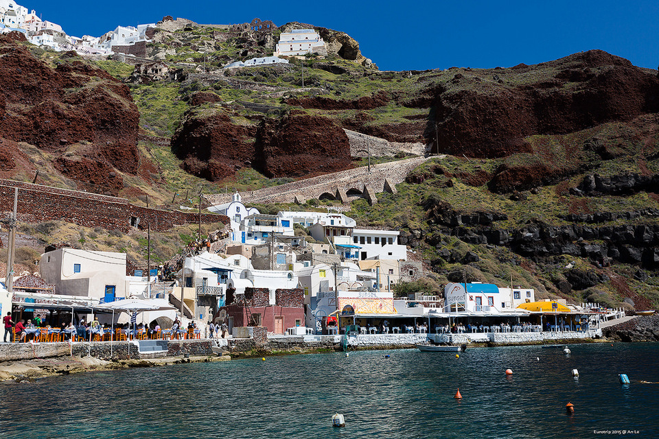 Amoudi Bay oia