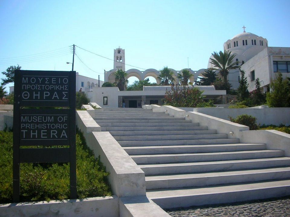 1Museum of Prehistoric Thera