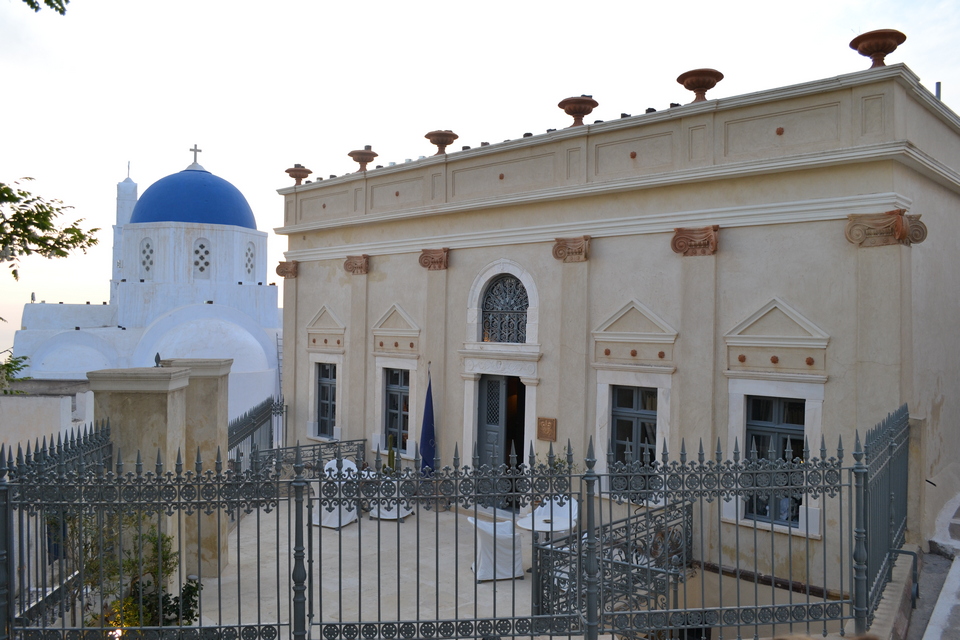 Naval Maritime Museum of Thera