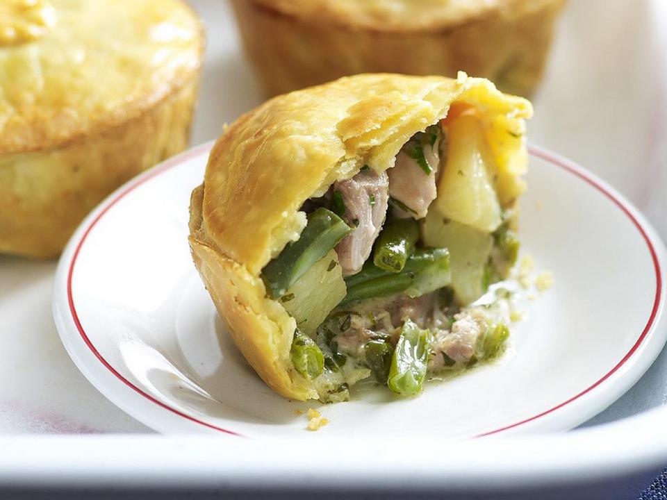 green-chicken-curry-pies sydney (5)
