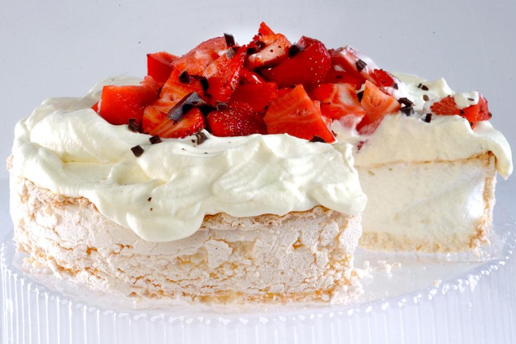 pavlova cake sydney1