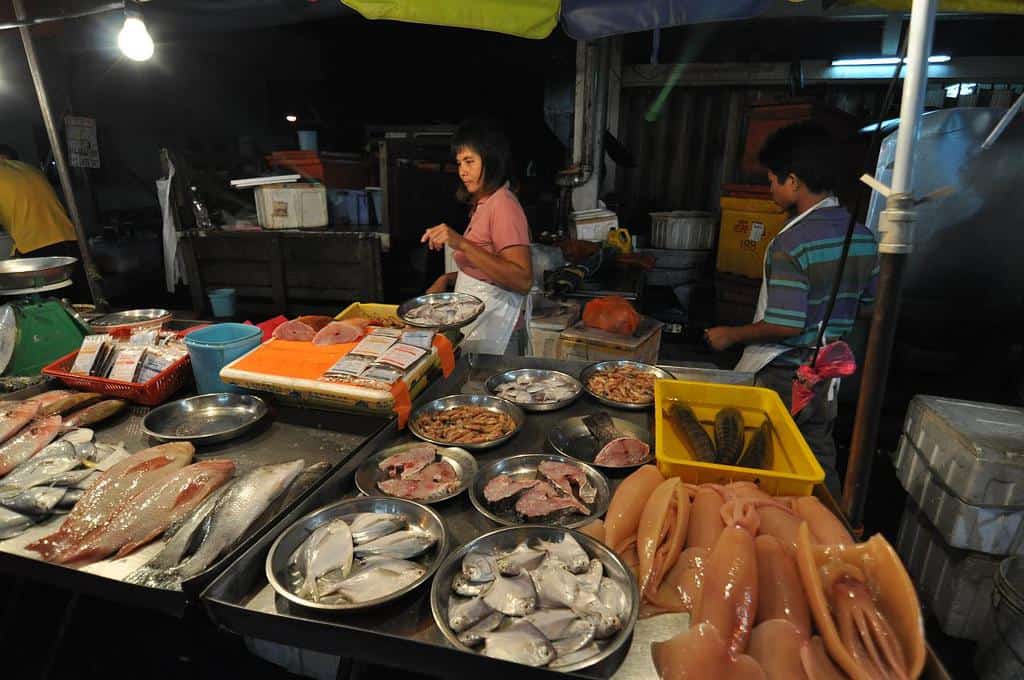 21At Sri Petaling, Pasar Malam is available on every Tuesday, regardless of the weather.