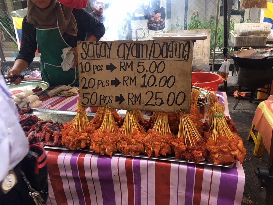 kuala-lumpurs-night-markets-pasar-malam