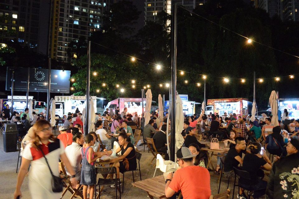 tapak-kuala-lumpur-best-food-truck-park-street-food-malaysia-angelas-expat-adventures-48