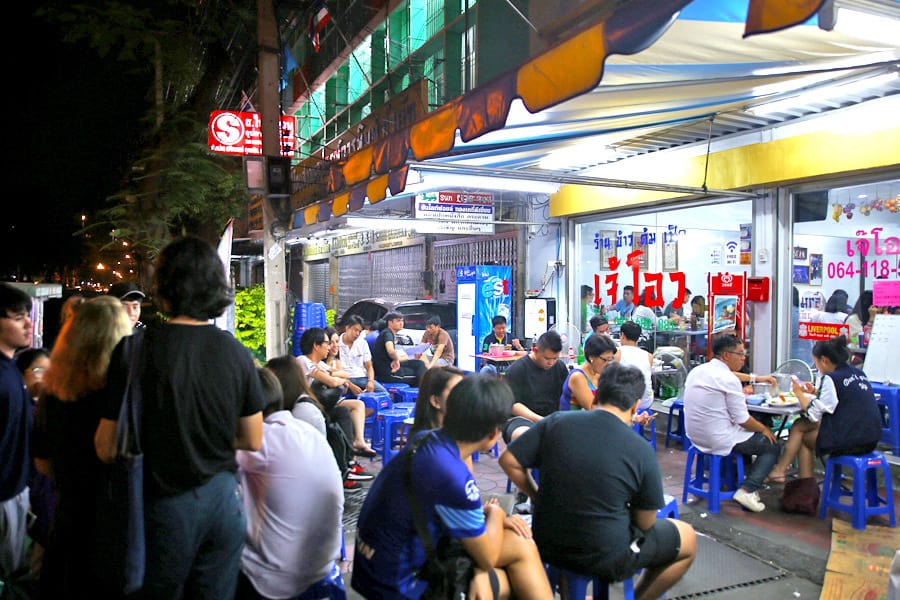 Jae Oh (Bib Gourmand , thai street food michelin star, michelin star bangkok street food (1)
