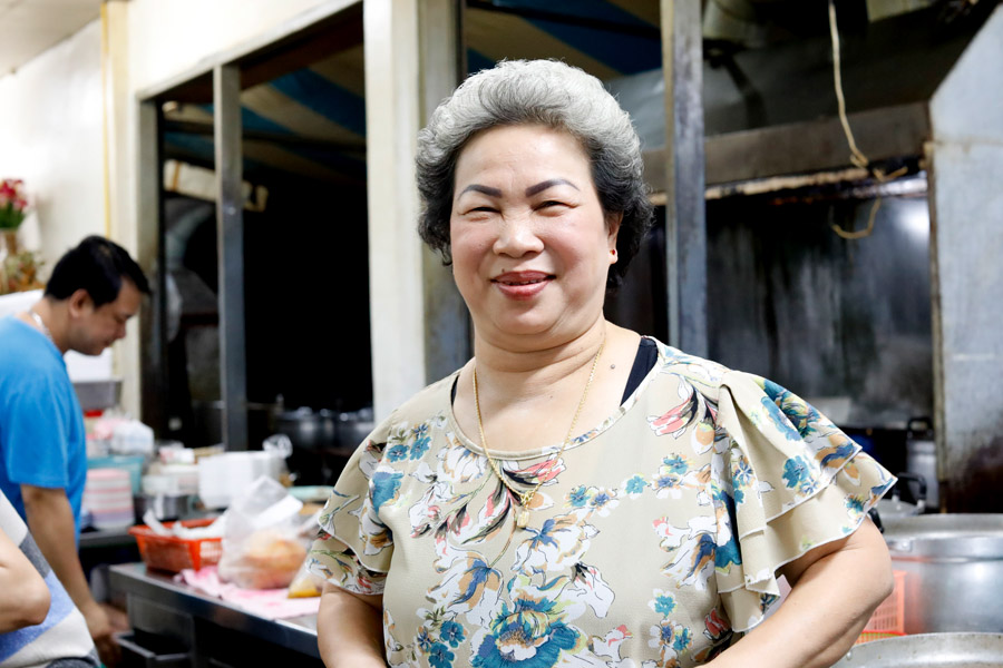 Jae Oh (Bib Gourmand , thai street food michelin star, michelin star bangkok street food (10)