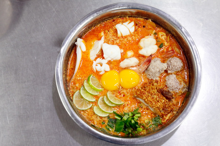 Jae Oh (Bib Gourmand , thai street food michelin star, michelin star bangkok street food (12)