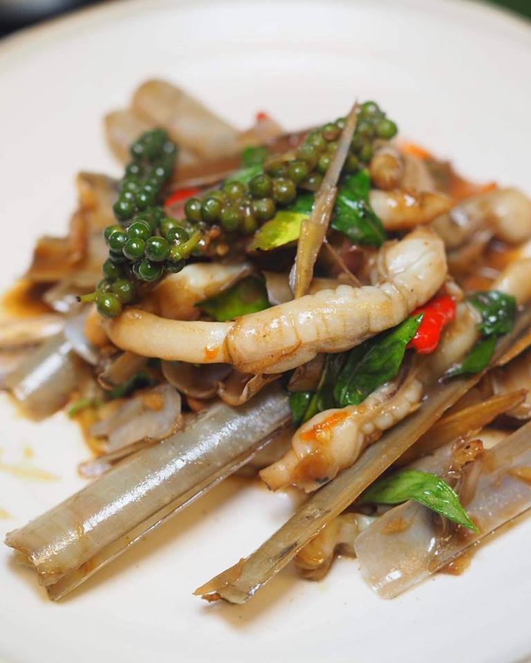 baan bangkok thai street food michelin star, michelin star bangkok street food (1)