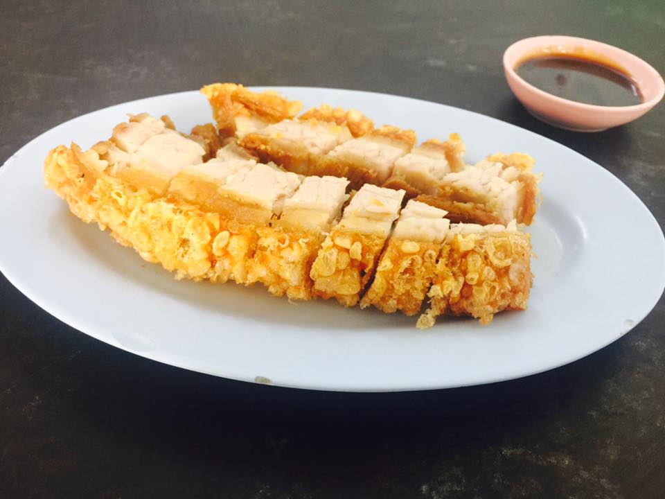 thai street food michelin star Guay Jub Mr. Joe Mr Joe Crispy Pork (Bib Gourmand) (1)