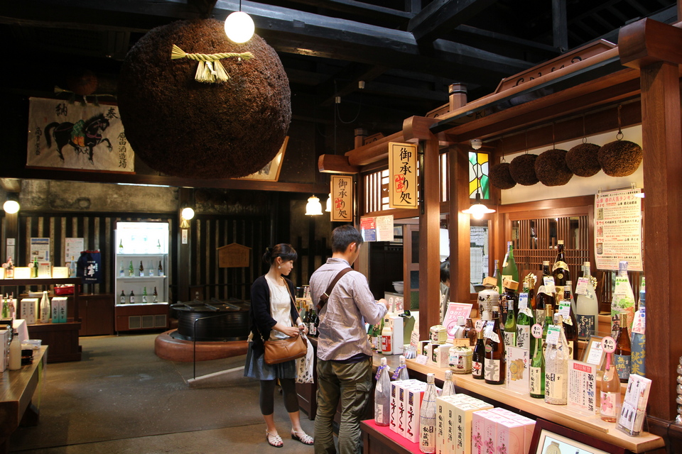 takayama sake brewery (1) Photo: japan suggested itinerary 10 days blog.