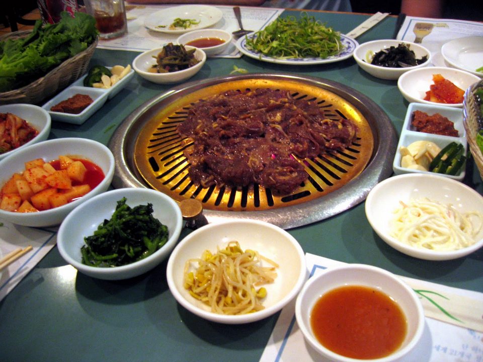 bulgogi korean beef bbq, food to eat in korea, food you must eat in south korea, korean must eat food (7)