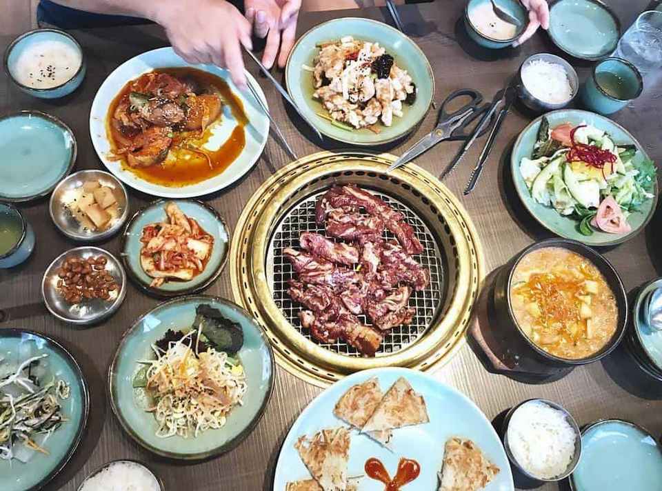 bulgogi korean beef bbq, food to eat in korea, food you must eat in south korea, korean must eat food (7)