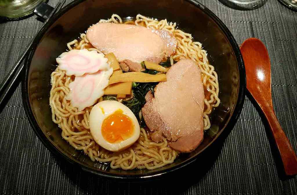 ramen must eat in japan, must try japanese food, must try japanese food in tokyo (1)