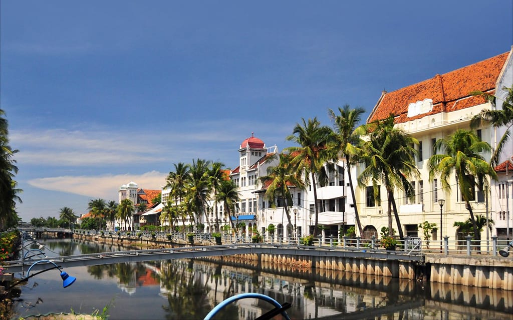 A peaceful morning in the old town.