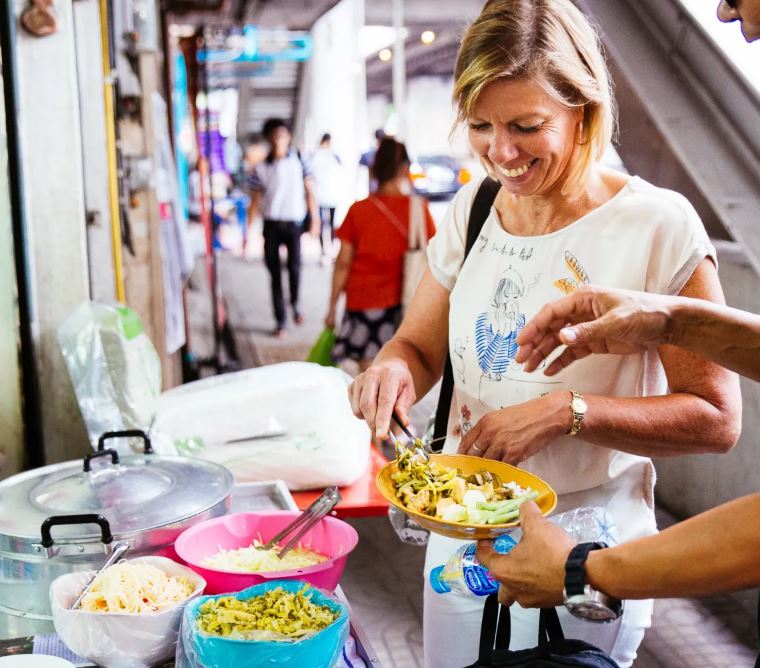 old town bangkok best place to eat street food in bangkok, bangkok street food, bangkok street food blog (1)