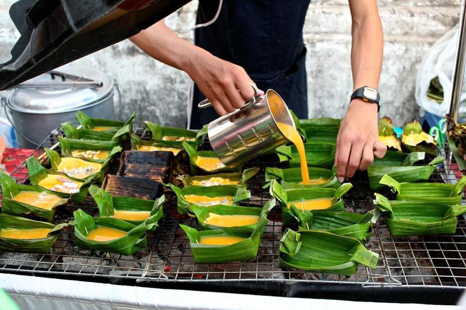old town bangkok best place to eat street food in bangkok, bangkok street food, bangkok street food blog (1)