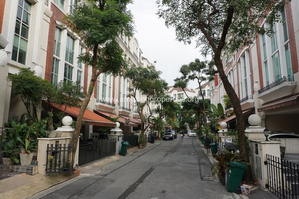 4thonglor bangkok