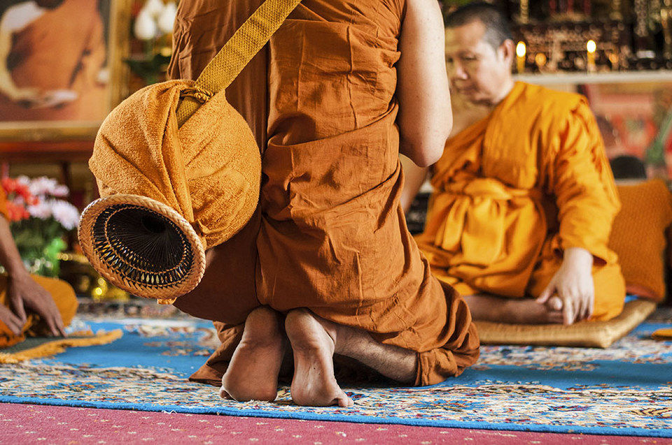 thailand temple etiquette