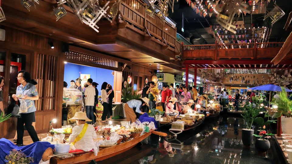 iconsiam bangkok thailand shopping mall and center (8)