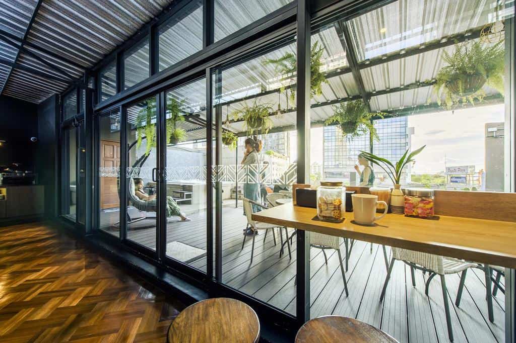 The Posh Phayathai, best hostels in bangkok thailand, budget hostels in bangkok (1)