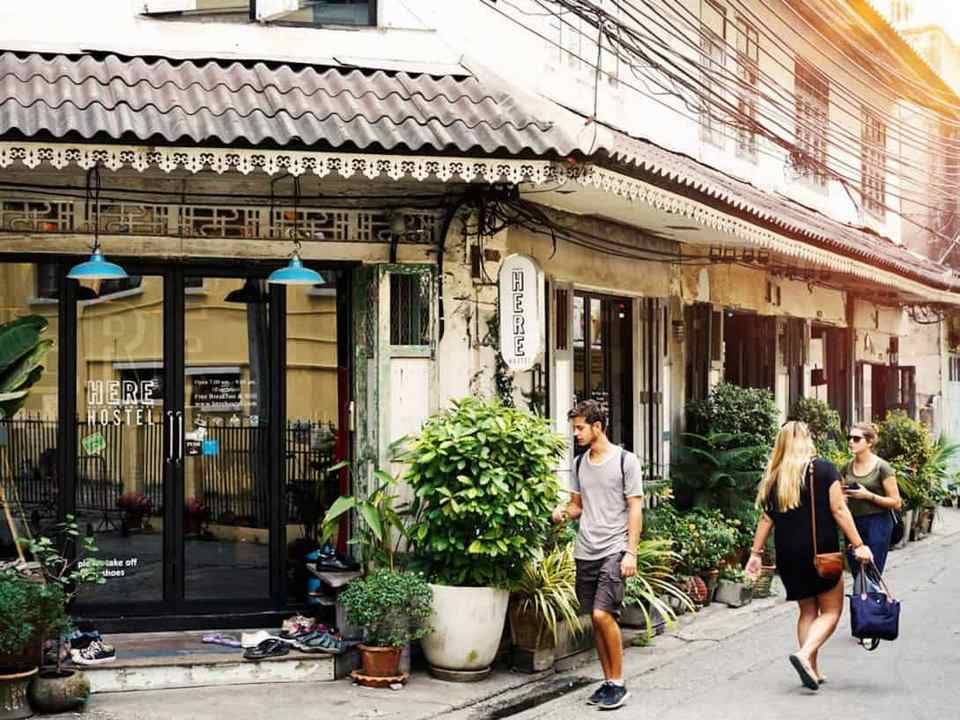 cheap hostels in bangkok, coolest hostels in bangkok,