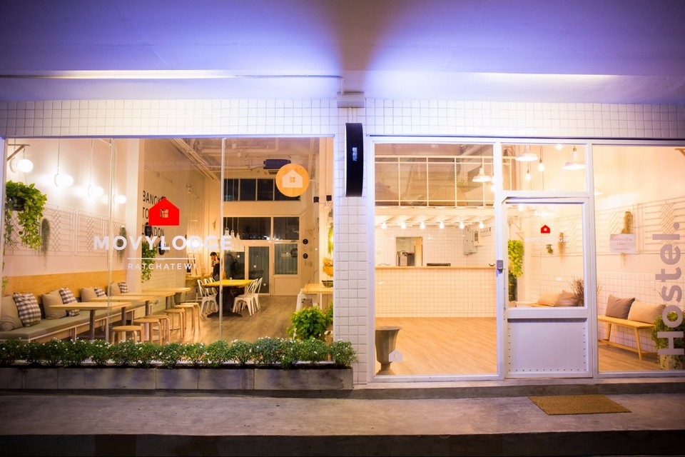Hostel MovyLodge best hostels in bangkok top hostels (1)