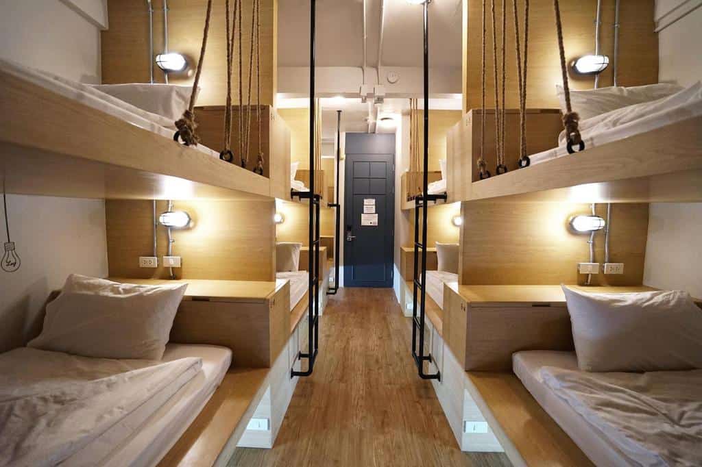 Slumber Party Bangkok (Luz Hostel) (2)