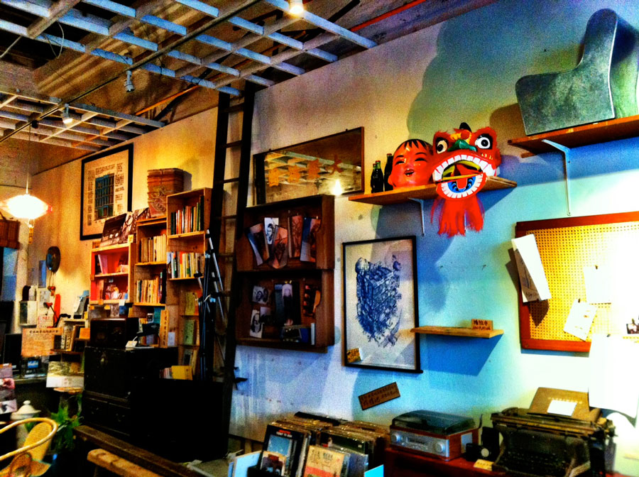inside blue-house-hong-kong.1