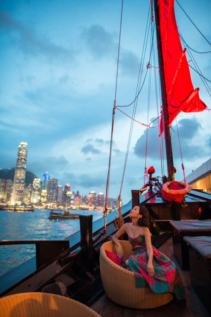 1auqualuna boat hong kong