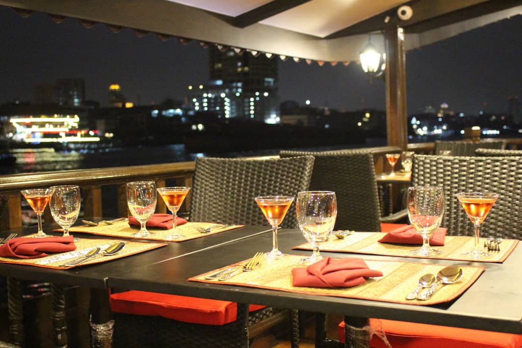 dining on a cruise chao phraya river