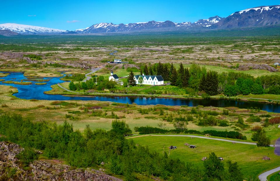 2.-House-and-mountains-in-Thingvellir-National-Park-source-shutterstock_327207425