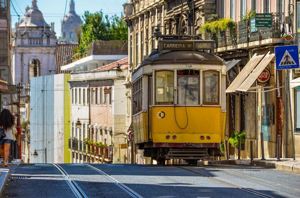 lisbon best time to visit tram-28-santa-catarina