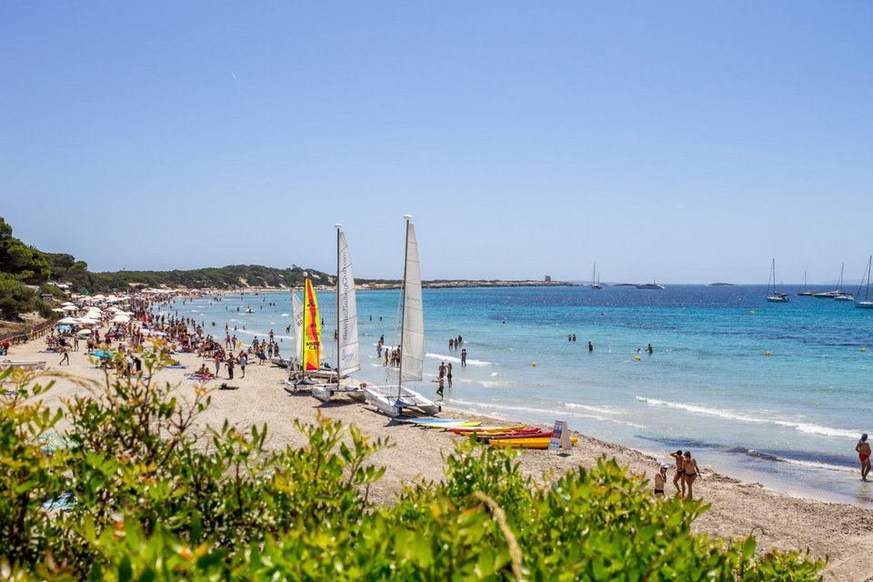 best time to visit ibiza spain travel blog,ibiza spain travel guide,ibiza travel guide