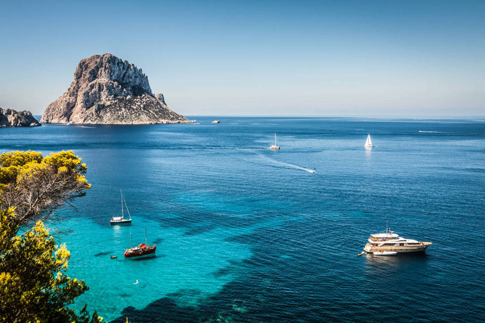 spain ibiza travel blog,ibiza island travel guide,ibiza island travel blog,ibiza trip blog