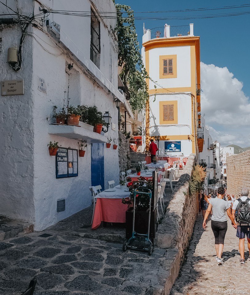 old town ibiza travel blog,ibiza island travel guide,ibiza island travel blog,ibiza trip blog