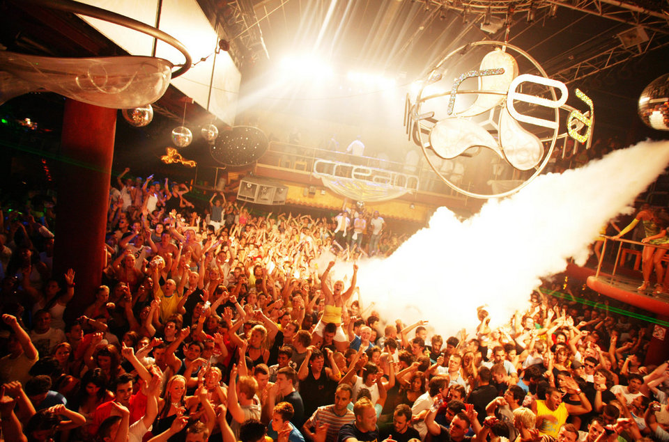 Amnesia-Ibiza-interior-billboard-1548
