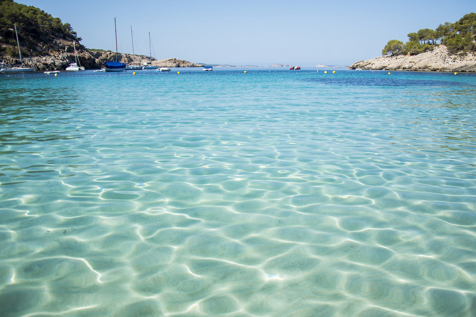 Cala-Saladeta-ibiza travel blog,ibiza island travel guide,ibiza island travel blog,ibiza trip blog (1)