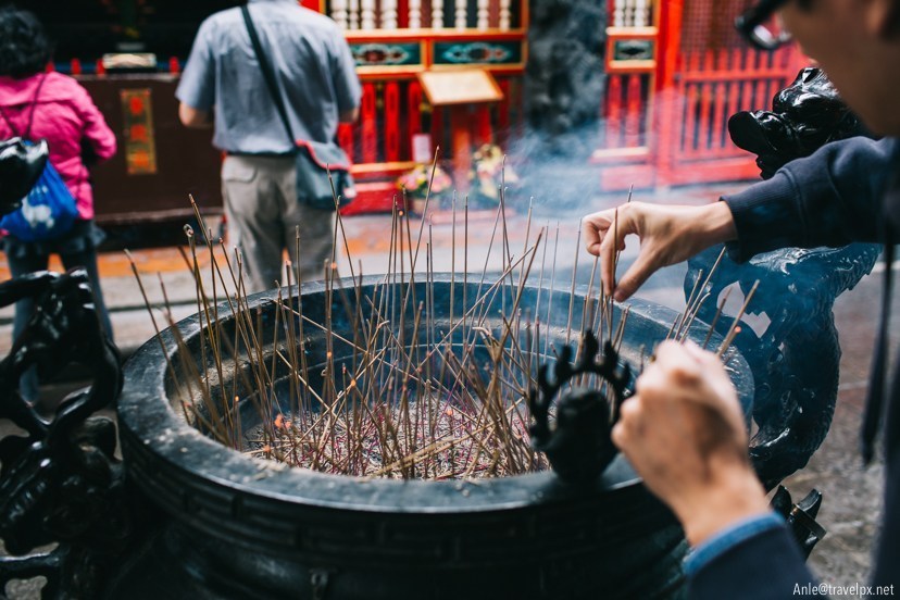 longshan temple taipei, wanhua, taipei itinerary 4 days blog,taipei recommended itinerary,taipei travel itinerary (1)