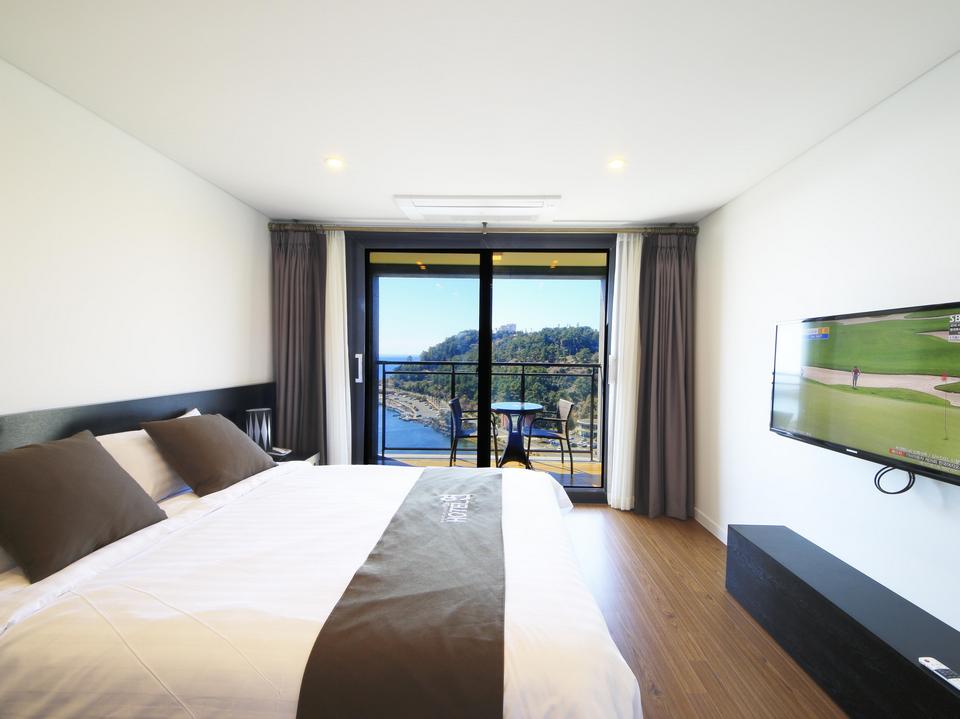 Yeon Hotel hotel yoonOcean Deluxe Double Room korea itinerary 10 days,south korea 10 day itinerary,south korea itinerary 10 days,korea trip itinerary,