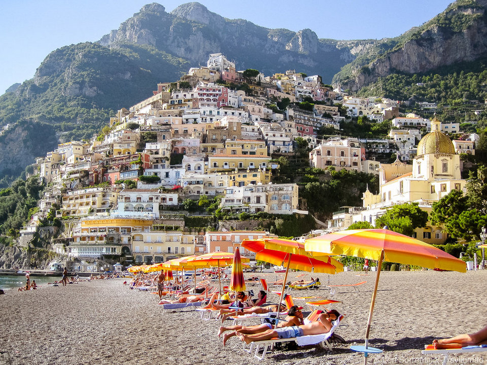 Marina Grande Beach1