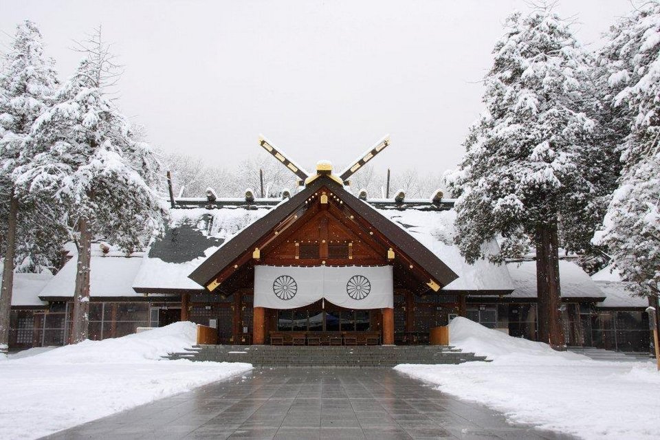Hokkaido Jingu covered in the snow
