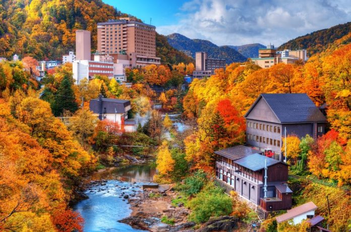 Sapporo has no rain in summer, the temperature is usually around 25 degrees Celsius and above, below 15 degrees Celsius in the late spring and early autumn.